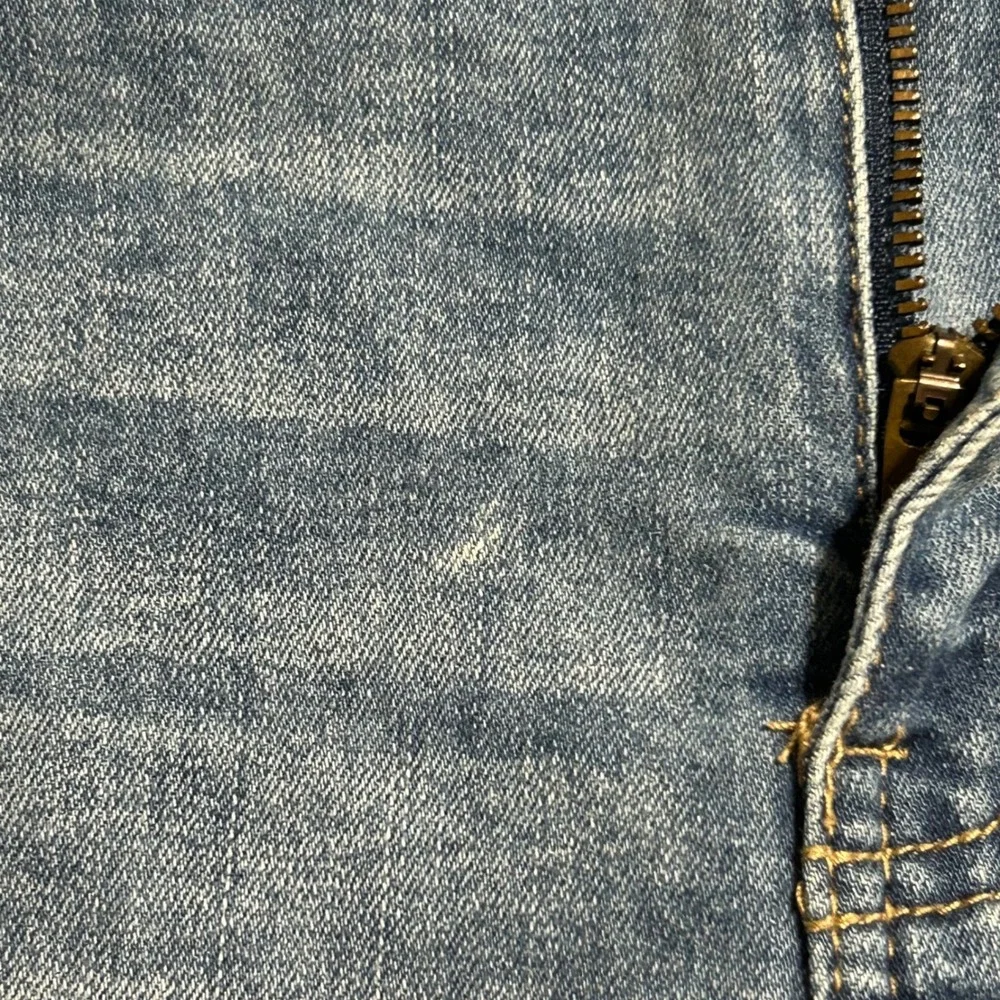 Wax Jean Womens Medium Wash Distressed Cuffed Denim Shorts 90145 Blue Size L - Picture 7 of 13
